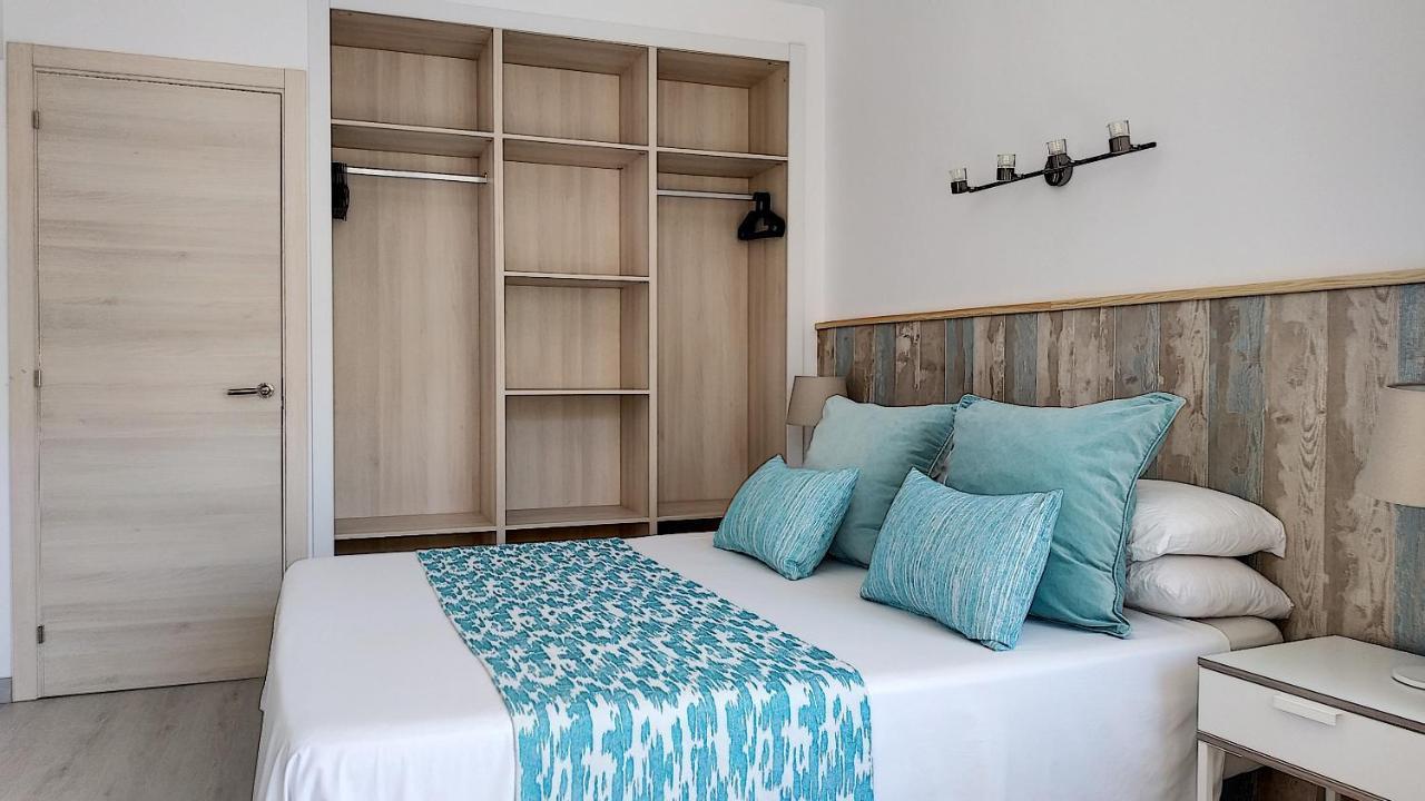 Apartamentos Las Palmeras Palmanova Exterior foto