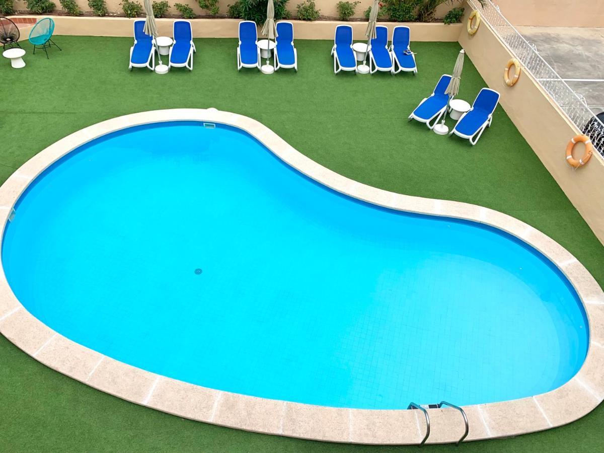 Apartamentos Las Palmeras Palmanova Exterior foto