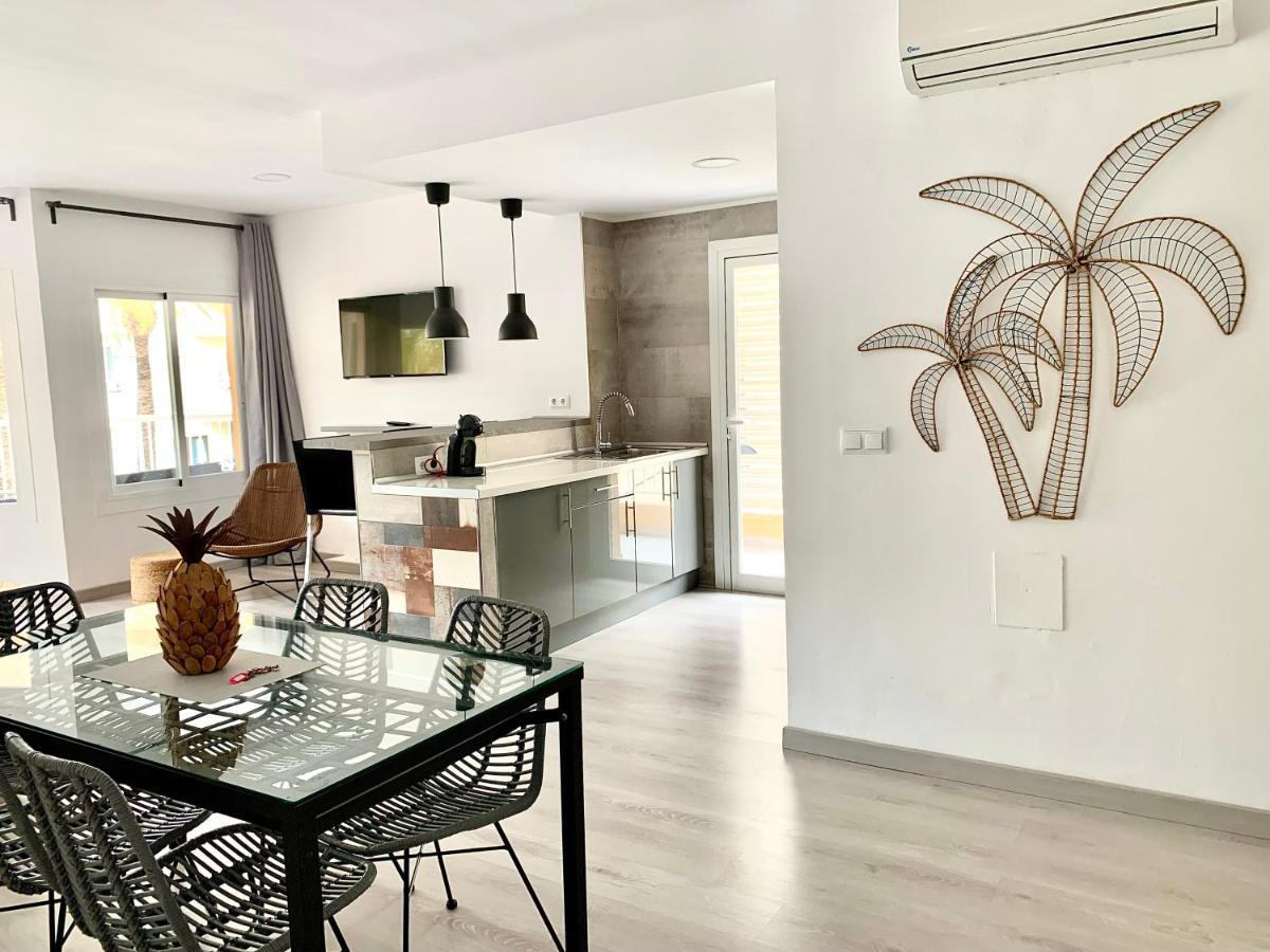 Apartamentos Las Palmeras Palmanova Exterior foto