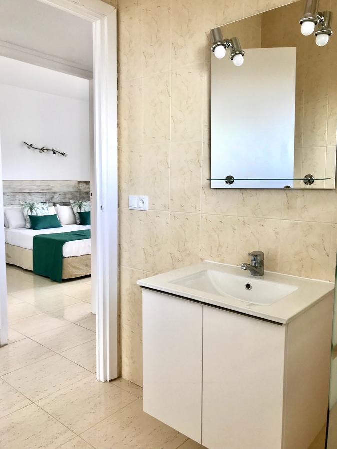 Apartamentos Las Palmeras Palmanova Exterior foto